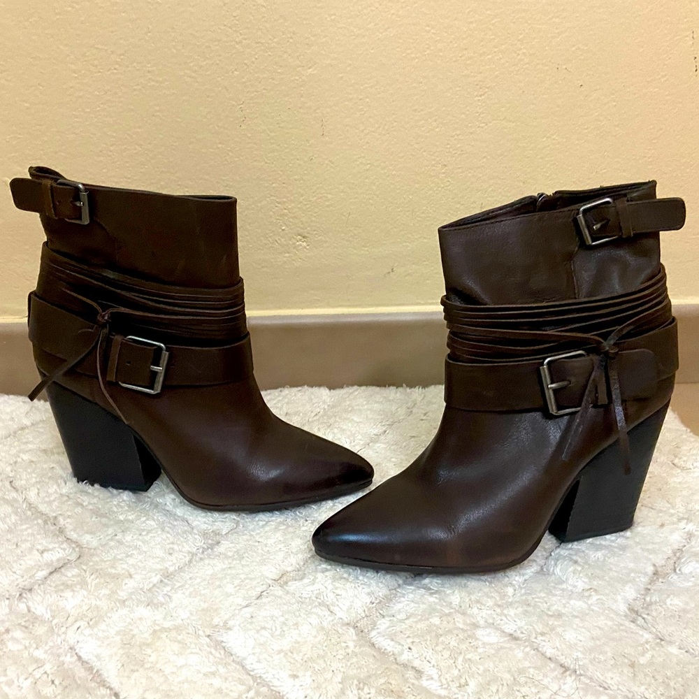 Vicente Camuto brown ankle boots
